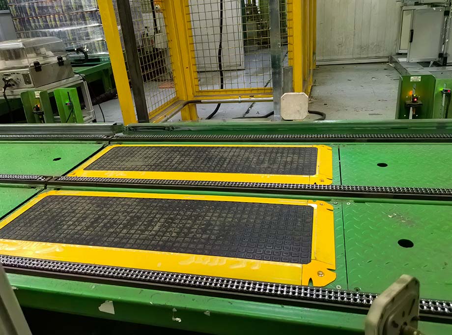 寶鋼集團安全地毯安裝案例